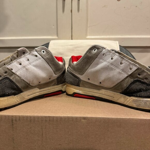 Old Trashed DC Shoes Red/Battleship Grey - Picture 6 of 11